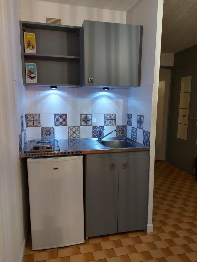 Апартаменты Coquet Studio Avec Belle Terrasse Ла-Лонд-ле-Мор Экстерьер фото