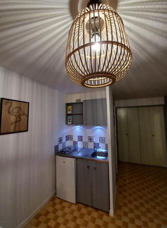 Апартаменты Coquet Studio Avec Belle Terrasse Ла-Лонд-ле-Мор Экстерьер фото